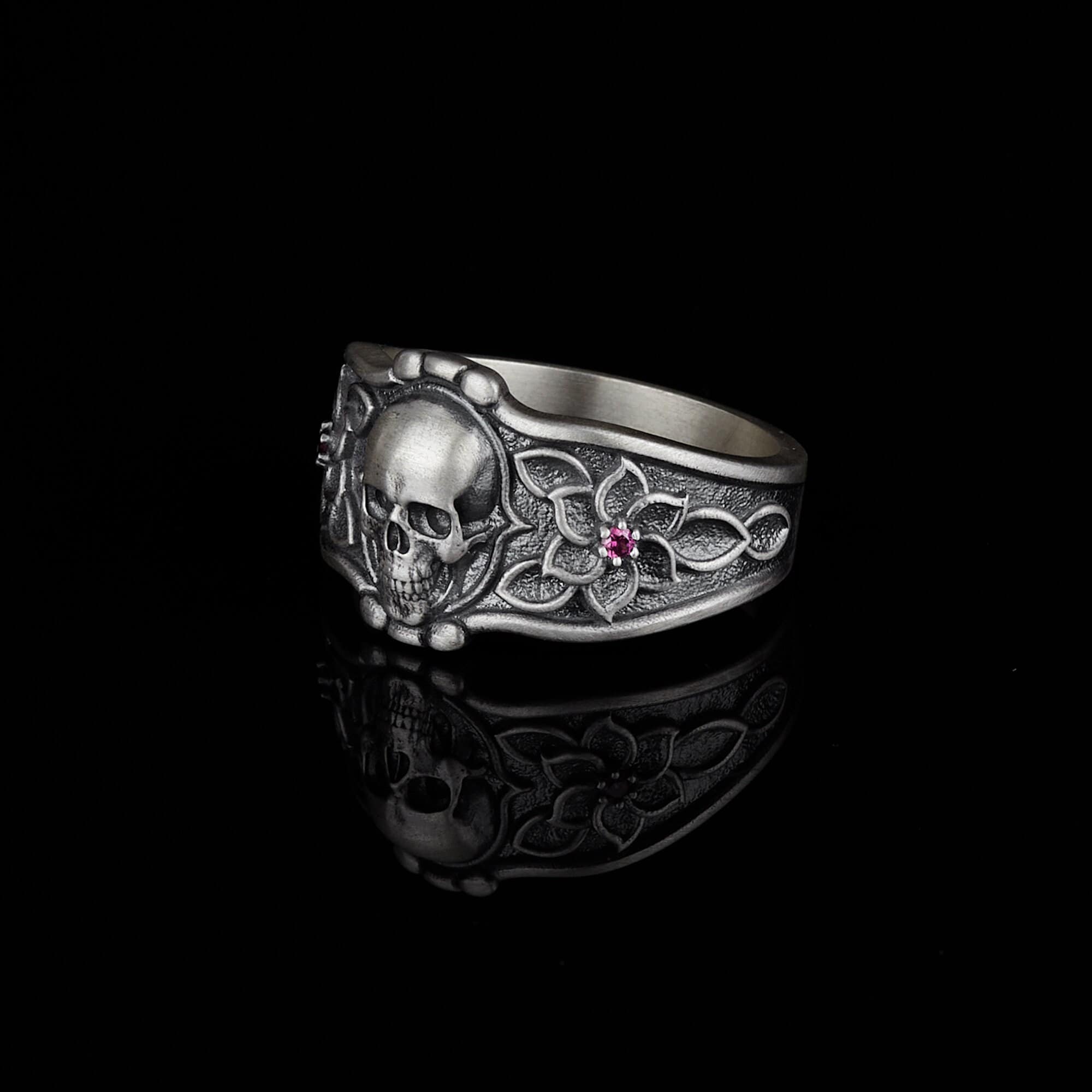 K-Rock: Keith Richards 316L Stainless Steel Rocker Skull Ring Replica -  Trustmark Jewelers
