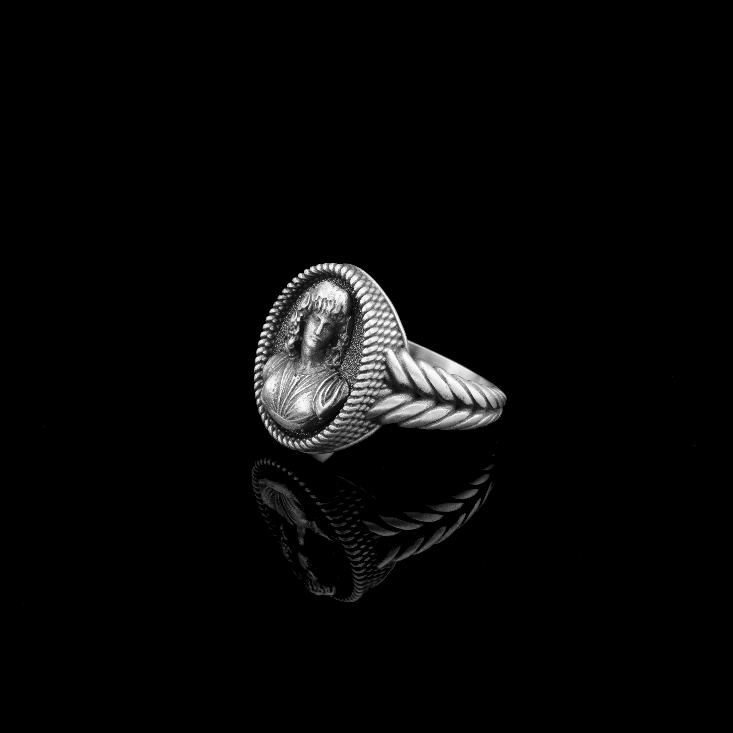 Dionysus ring clearance