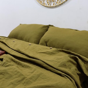 Moss Green Linen Duvet Cover: Stonewashed Bedding with Coconut Buttons