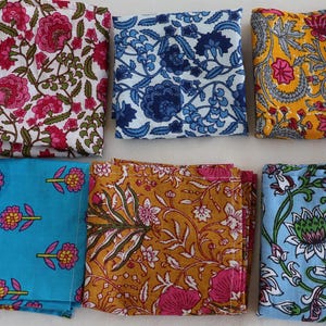 Serviettes en coton imprimées main : décoration de table florale, design indien