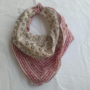 Bandana de algodão orgânico feita à mão: cachecol com estampa Boho Block