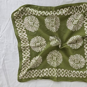 Moosgrün Block print Bandanas Boho Stil Baumwolle Halstuch Baumwolle Halstuch Baumwolle quadratischer Schal Geschenk Taschentuch Einzigartiges Design