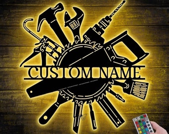 Custom Workshop Metallschild LED-Licht, Reparaturwerkzeuge Metallwandkunst, Tischlerwerkzeuge Wanddekor, personalisierte Papas Work Shop Schild, Mechaniker Geschenk