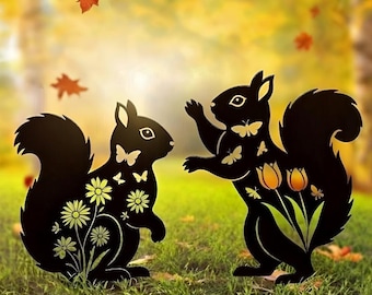 Eichhörnchen-Metallgarten-Kunst, schwarze Eichhörnchen-Silhouette mit Blumen, schwarzes Eichhörnchen-Gartendekor