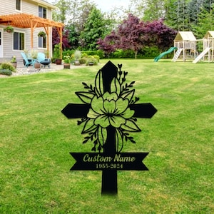 Estaca conmemorativa de la cruz floral personalizada, estaca de la cruz de metal, signo de simpatía, marcador de tumbas, estaca del recuerdo, decoración del jardín, signo de la cruz