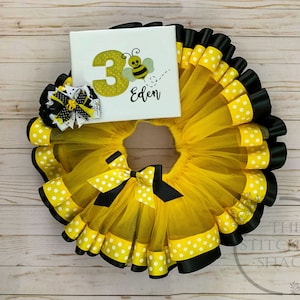 Bumble Bee Birthday Outfit Girl – Embroidered Bee Shirt, Cute Tutu & Bow Set – Baby 1st Birthday Outfit, Bee Party Clothes, Toddler Onesie