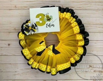 Bumble Bee Birthday Outfit Girl – Embroidered Bee Shirt, Cute Tutu & Bow Set – Baby 1st Birthday Outfit, Bee Party Clothes, Toddler Onesie