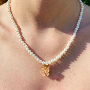 Sierlijke vlinderparelketting, parelketting voor vrouwen, sierlijke parelketting, zoetwaterparelketting, vlinderketting met kralen