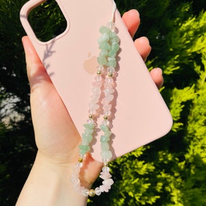 Sangle de téléphone en aventurine verte, chaîne pour téléphone en perles de nacre, breloque pour téléphone cristaux, dragonne de téléphone personnalisée, accessoire de téléphone pierres précieuses