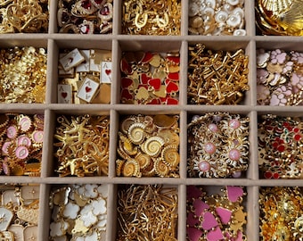 Vergoldete Anhänger für die Schmuckherstellung, Großpackung Anhänger für Halsketten und Armbänder, DIY-Schmuckzubehör, kleine Anhänger