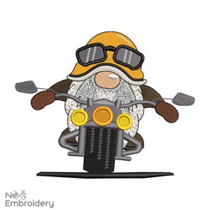 Puede incluir: Un gnomo amarillo y gris con un casco amarillo y gafas está conduciendo una motocicleta negra con faros amarillos.