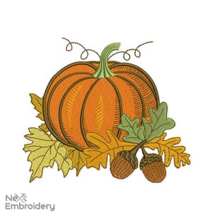 Pode incluir: Uma abóbora laranja com um caule verde e folhas marrons. Duas bolotas marrons estão presas às folhas.