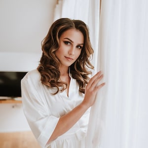 Satin wedding robe - ivory