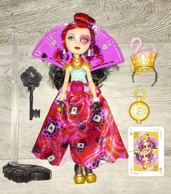 Linda Boneca Ever After High - Lizzie Hearts - R$ 249,99  Bonecas monster  high, Bonecas bonitas, Coisas de boneca