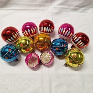 12 Vintage 1940&#39;s Glass Christmas Ornaments Made In Czechoslovakia