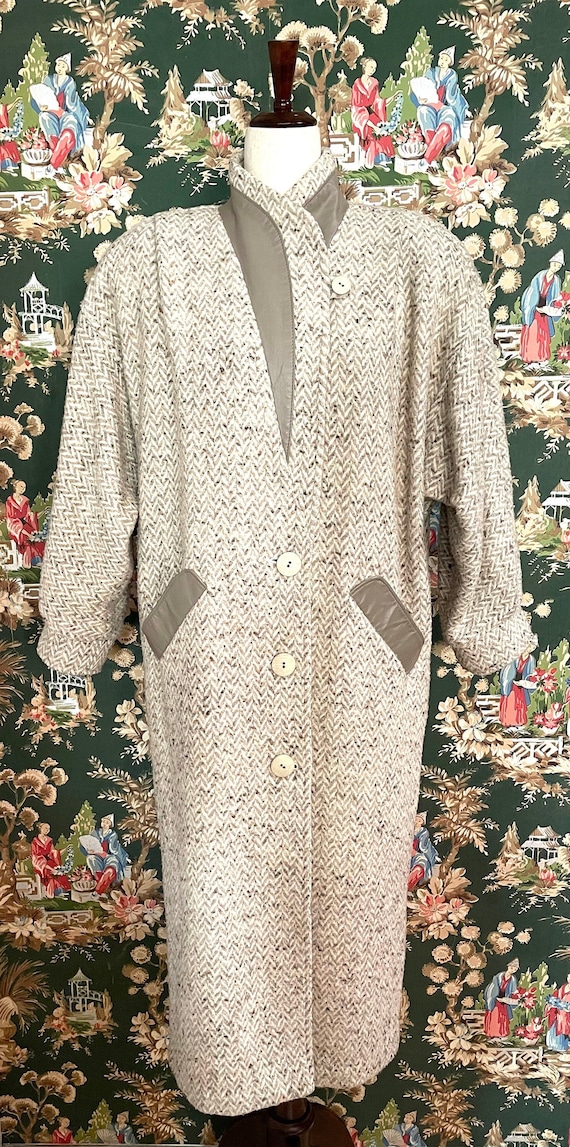1980s Vintage Tan Wool Tweed Coat with Faux Leathe