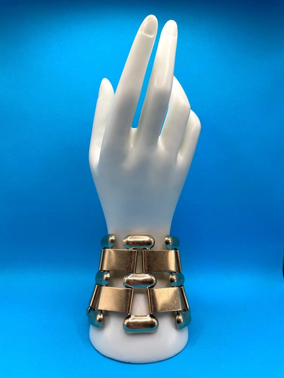 1960s Vintage Oversized Gold Link Bracelet Gem