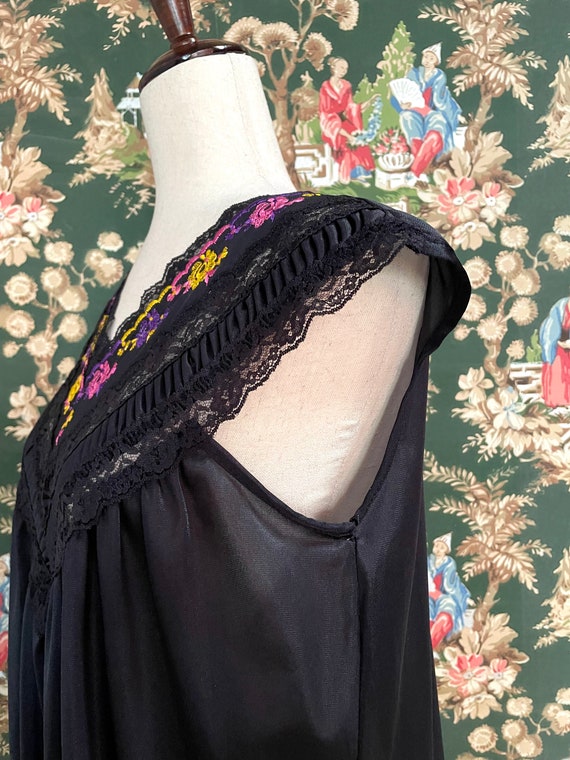 1970s/1980s Vintage Polyester Nightgown - image 6