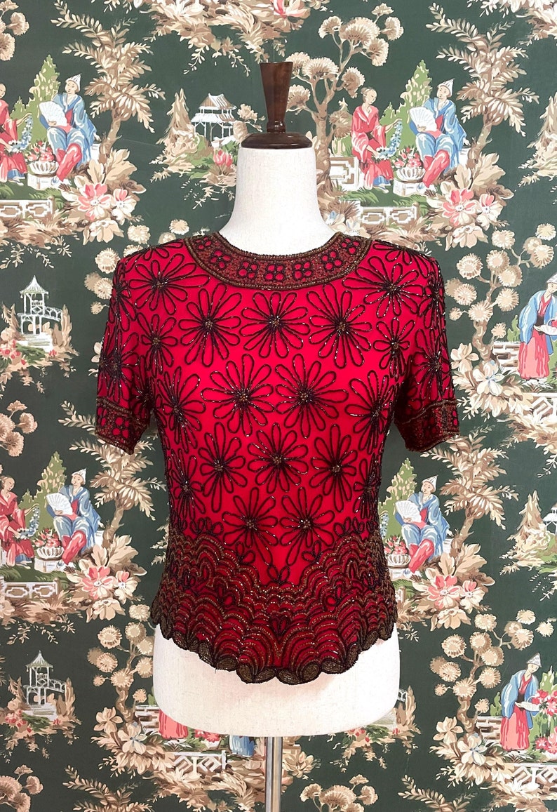 1980-tals vintage Adrianna Papell pärlprydd sidentopp (i befintligt skick) bild 1