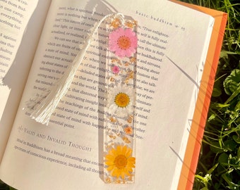 Floral Resin Bookmark, Handmade, Book Accessories, Gifts for Her, Book Lover Gift, Mothers Day Gift, Pressed Flowers