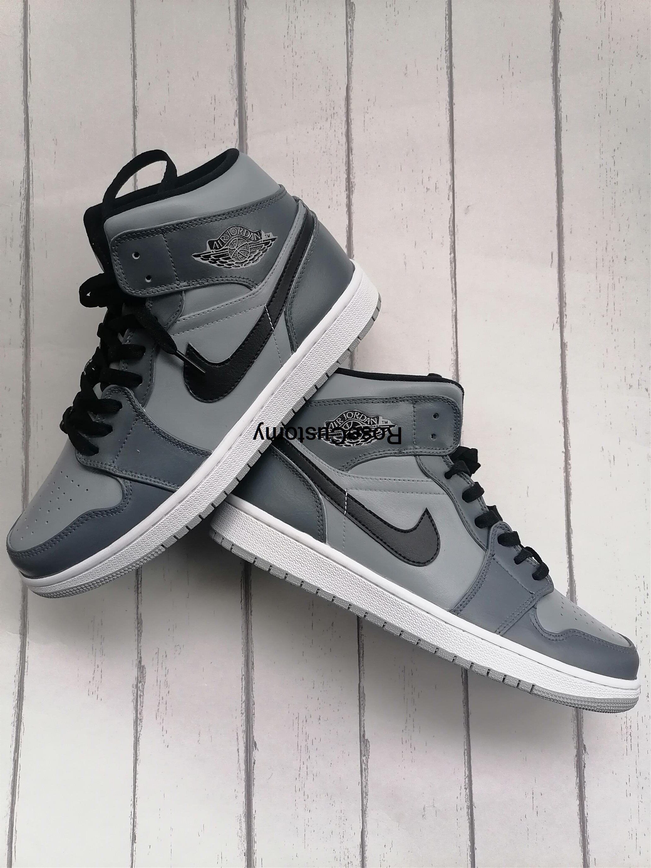nike aj1s