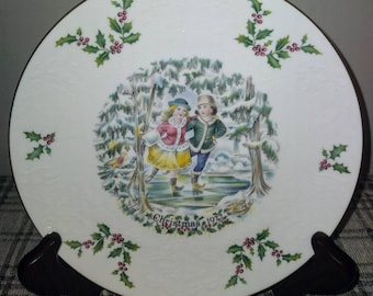 Beautiful Vintage Embossed Royal Doulton Christmas Plate 1977. Excellent Condition. This plate is the first in a series of Christmas plates
