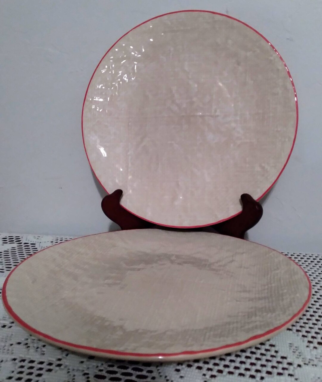 Lovely Set of 2 Ballard Designs Burlap Stlye Red Rimmed Durable
