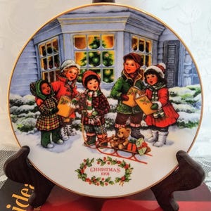 Vintage &quot;Perfect Harmony&quot; 1991 Avon Collectible Christmas Plate