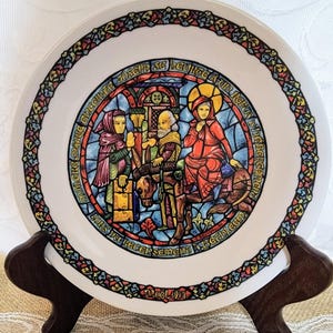 Vintage 1977 Noel Vitrail&#39; Christmas Porcelain Limoges &quot;Refusal of Accommodation&quot; Stained Glass Plate by Henri D&#39;Arceau France