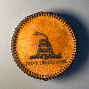 Don&#39;t Tread On Me, Navy, Armed Forces, Military, Leather, Chew can, Dip Can, Snuff, Tobacco, USA, Unique, Valentine&#39;s Gifts
