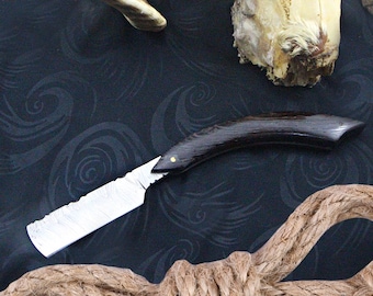Rasoir de sécurité vintage damas fait main, couteau de poche pliant avec étui et manche en bois de noyer Meilleur cadeau de rasage pour homme