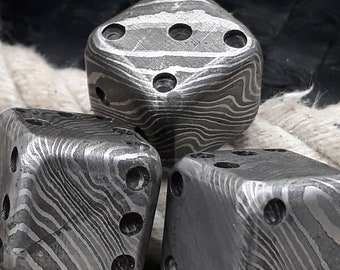 20MM Handmade Damascus Steel Dice Hand Forged Steel Hand Crafted Forged Metal Cool Die and Stripes