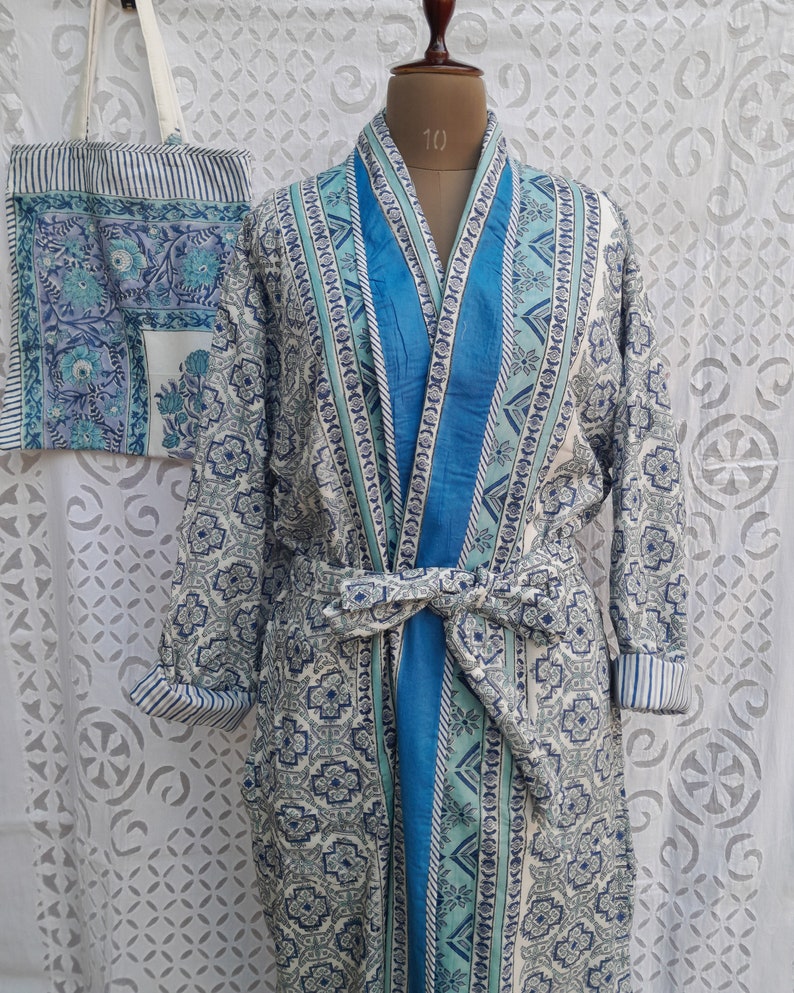 kimono with matching bag and pockets with maxi standard long bathrobe