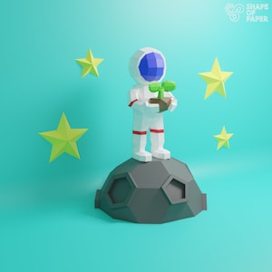 Papercraft Astronaut Holding Plant / Love / Star, Handmade, Paper Sculpture, Pepakura, 3D Model, Art Decor, DIY, DXF, SVG