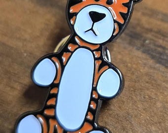Alternate Reality Hobbes, from Calvin and Hobbes (1985-1995) Enamel Pin