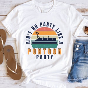 Funny Pontoon Captain T Shirt, Comin in Hot, Pontoon Boat Gifts, Boating  Gifts, Boating Shirts, Funny Boat Shirt Women, Boat Shirts for Men 