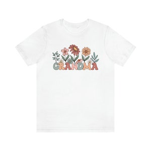 Grandma Shirt Gift, Wildflower Grandmother Shirt Gift, New Grandma Shirt Gift, Grandma Birthday Gift, Mothers Day Gift, Grandma Crewneck