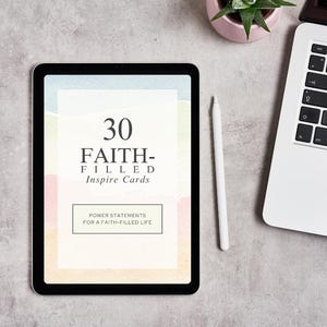 30 inspirerende kaarten vol geloof | Afdrukbare schriftkaarten voor christelijke vrouwen, leraren en jonge vrouwen | Bijbelwaarheidskaarten pdf
