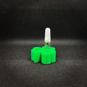 St Patrick’s Themed Clover Shaped 510 Cartridge and Battery Pen Holder Three Spaces