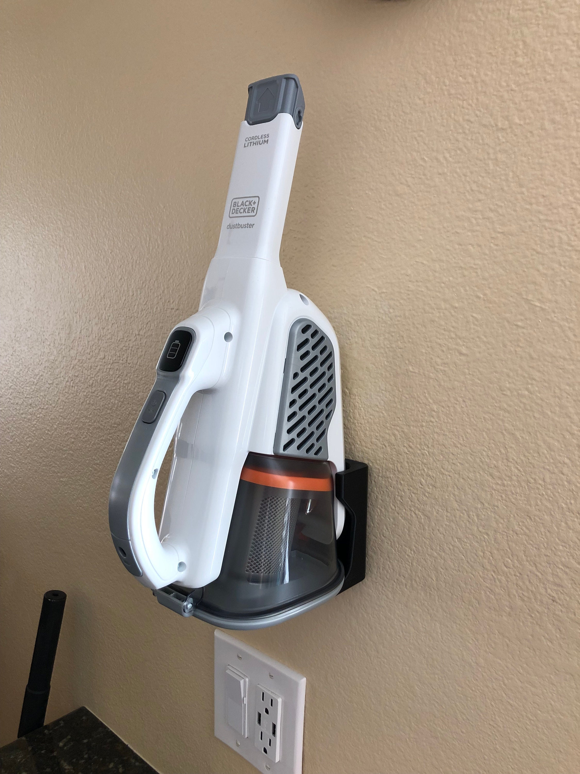 How to Mount the BLACK+DECKER Dustbuster Vacuum on the wall 