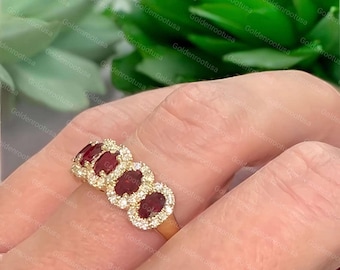 Anel com halo de rubi: aro em prata de lei banhada a ouro