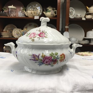 Hutschenreuther Germany Dresden Tureen with lid Floral tureen antique