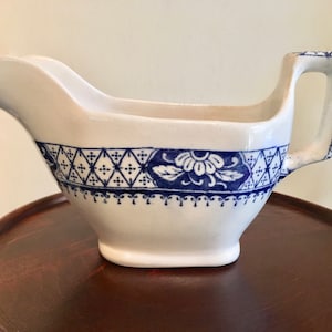 Antique, Victorian Blue & White, Sauce boat Gravy Boat c.1898 made in England Trademark Clifton, B and K Ltd Ironstone blue flow