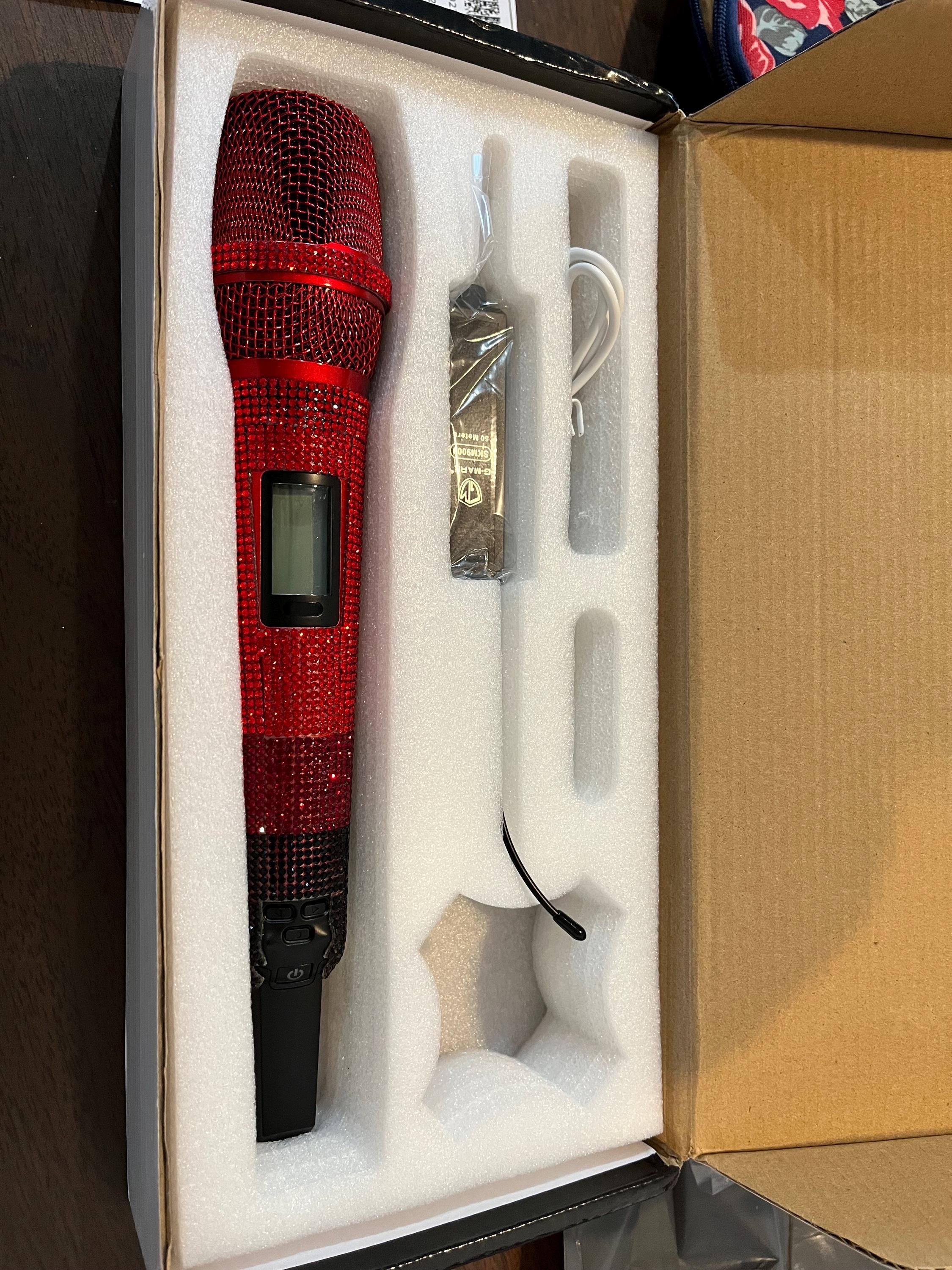 カラオケやパフォーマンス用のレッドオンブルプロ仕様ワイヤレスマイク