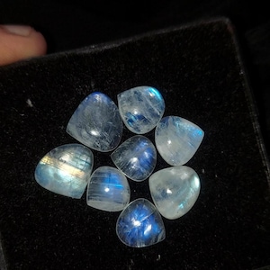 Cabochon lisse blanc naturel de qualité supérieure en forme de coeur, pierre de lune arc-en-ciel, taille 10-12 mm, pierre précieuse de 8 pièces.