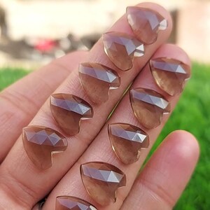 100% quartz fumé naturel de qualité supérieure, un côté en forme de coeur, taille rose 14 mm, 10 pièces de pierre précieuse cabochon.