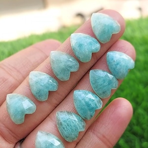 100 % amazonite naturelle de qualité supérieure sur un côté en forme de coeur, taille rose 14 mm, 10 pièces de pierres précieuses cabochon.