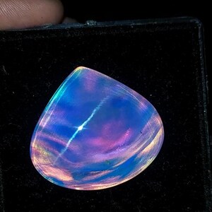 100 % opale Aurora de qualité supérieure, doublets lisses en forme de coeur, taille 33 x 26 x 8 mm, 1 pièce cabochon.