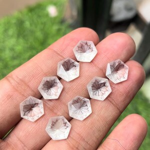 Bellissimo cristallo taglio fantasia di alta qualità naturale cabochon di cristallo di alta qualità pietra preziosa forma esagonale cabochon dimensioni 10 mm 8 pezzi cabochon