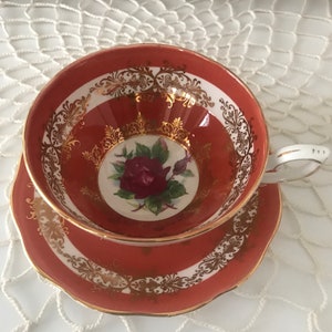 Vintage Royal Standard Tomato Red with Fancy Dark Red ROSE Tea Cup & Saucer England A BEAUTY